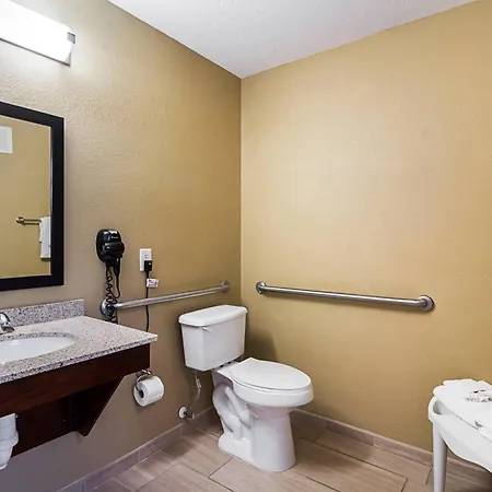 Mainstay Suites Fargo - I-94 Medical Center