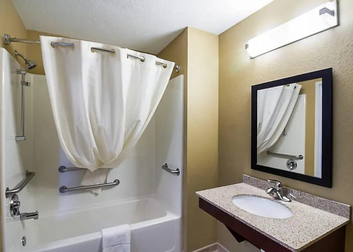 Mainstay - I-94 Medical Center 4*