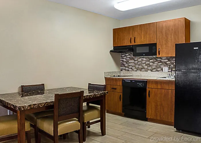 Mainstay - I-94 Medical Center Hotel 4*